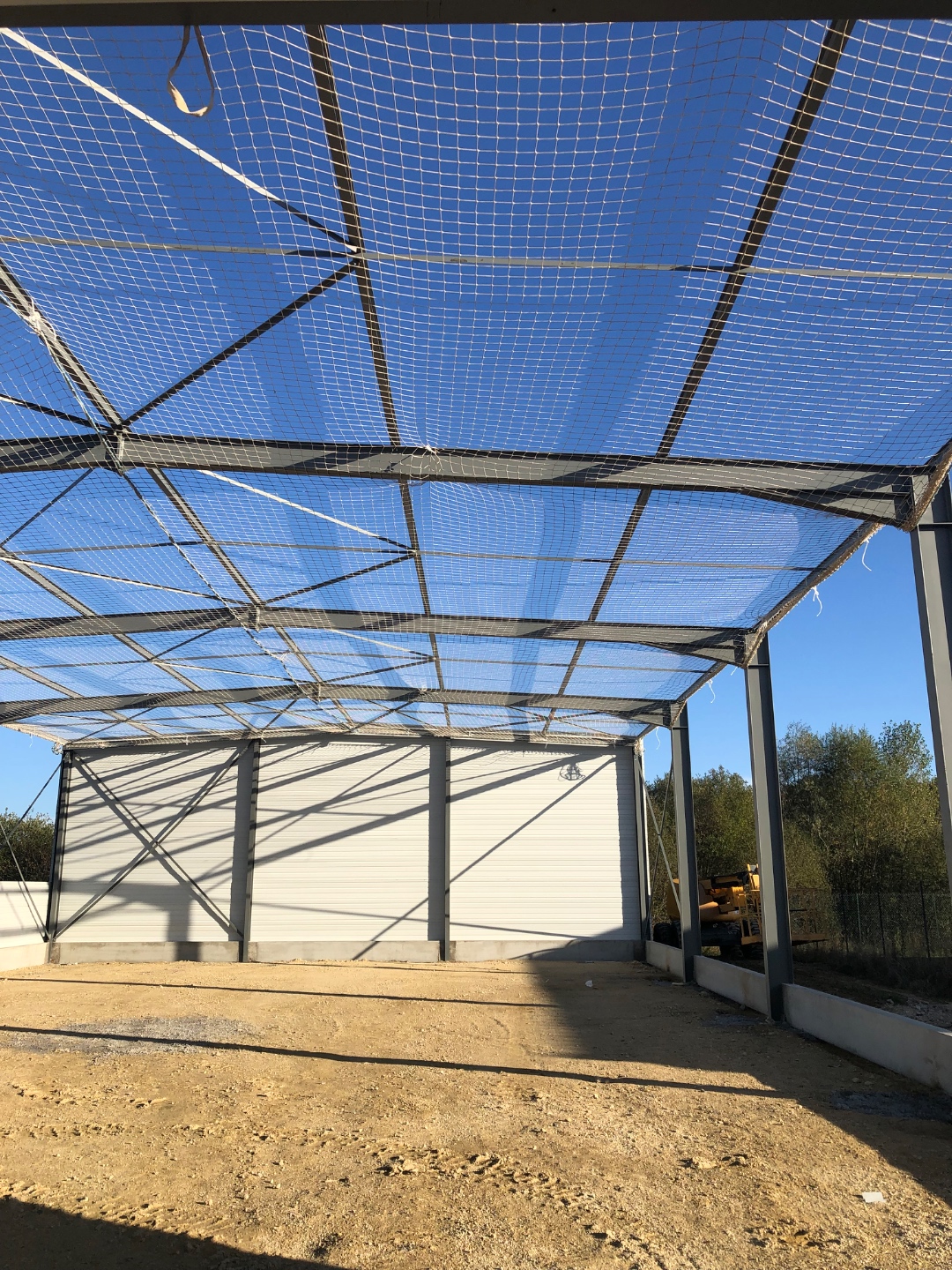 Hangar métallique en construction